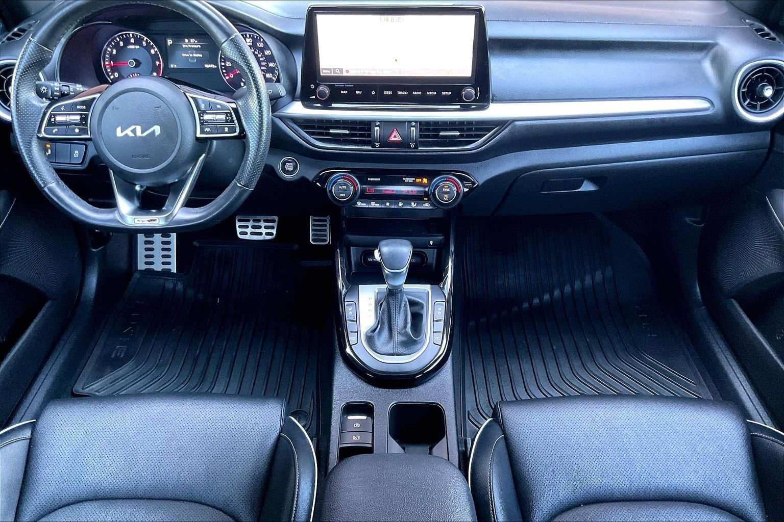 Used 2023 Kia Forte GT-Line w/ GT-Line Premium Package FWD image 7