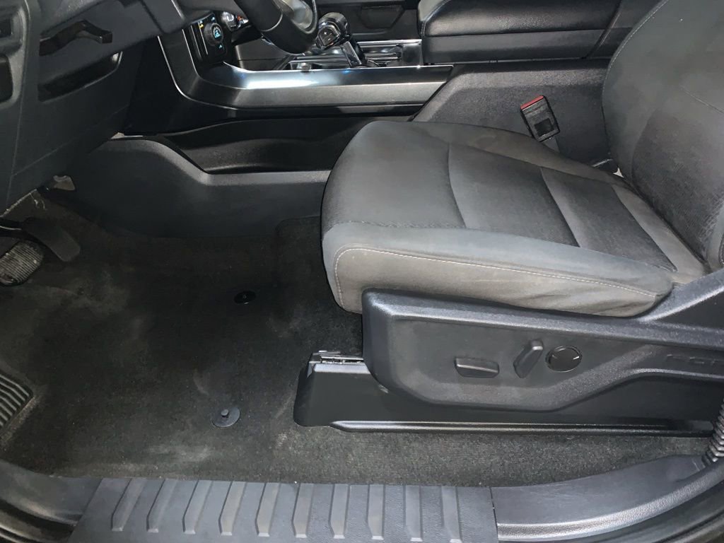 Used 2022 Ford F150 XLT w/ Equipment Group 302A High image 10