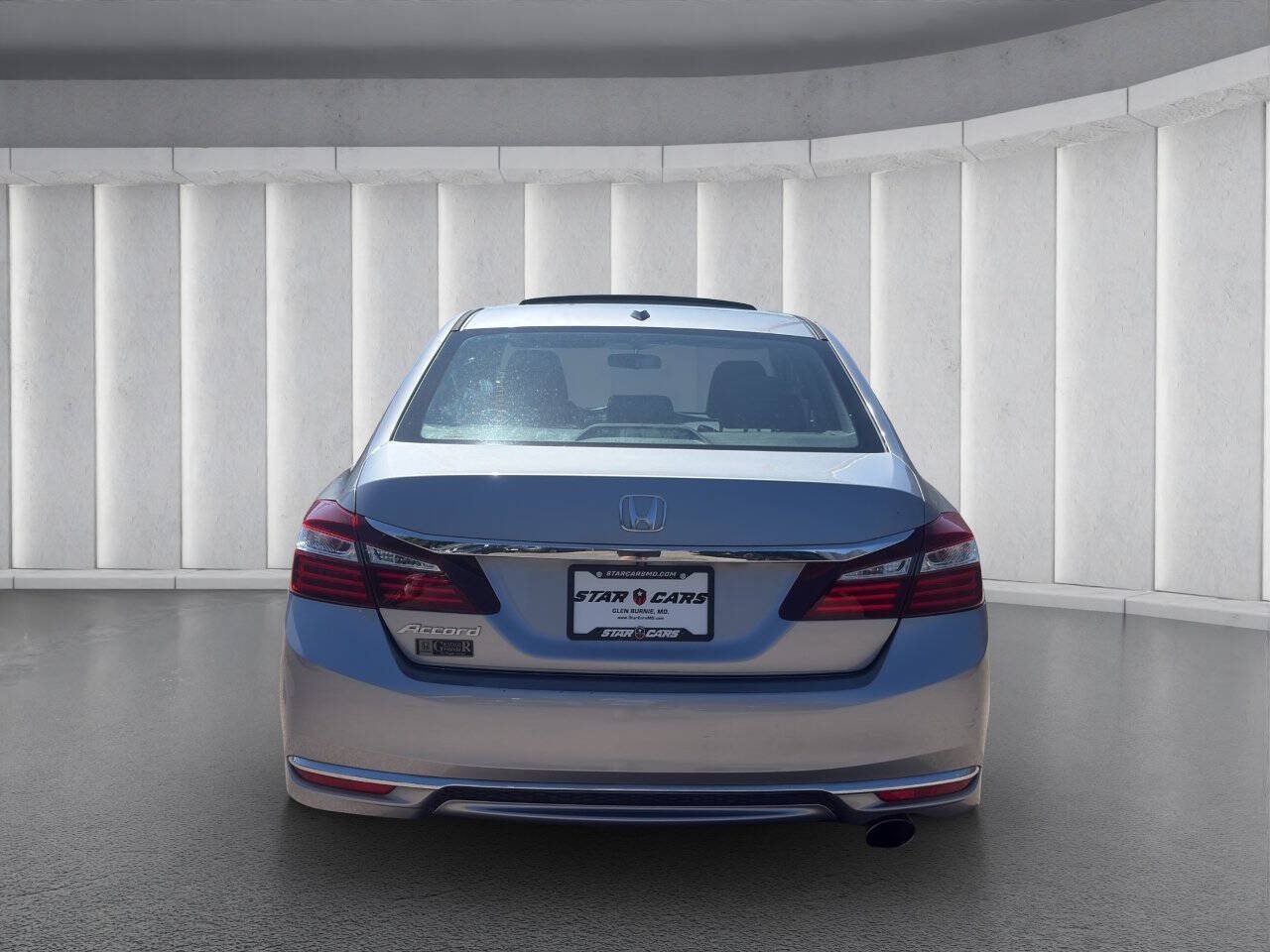 Used 2017 Honda Accord EX image 4