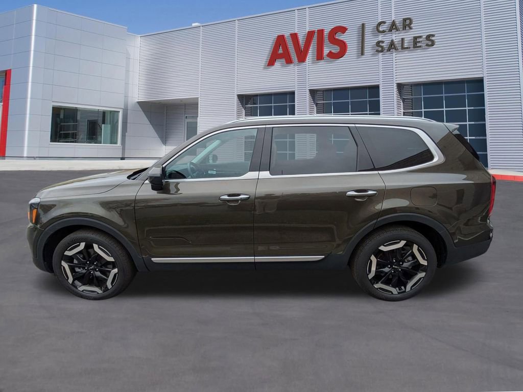Used 2025 Kia Telluride S image 10