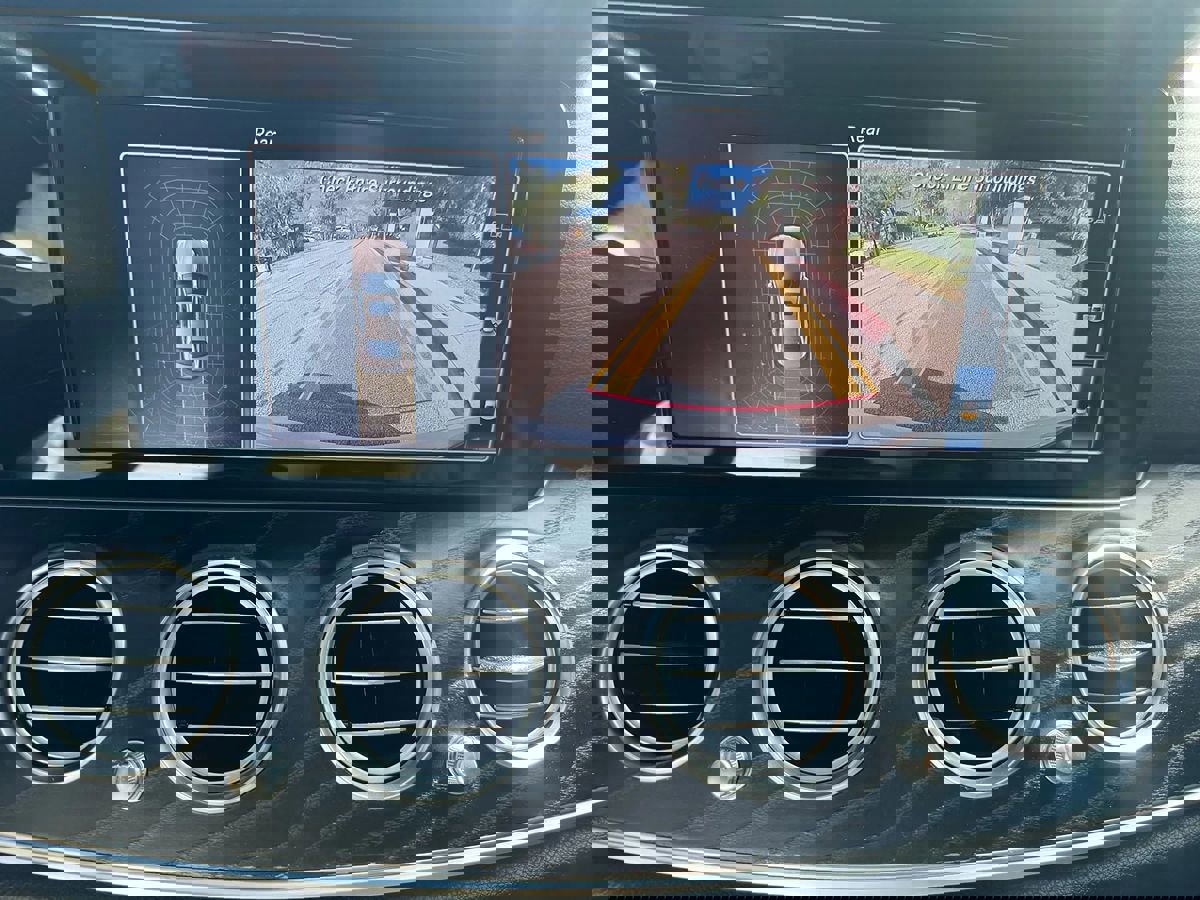 Used 2018 Mercedes-Benz E 300 w/ AMG Line Exterior image 16