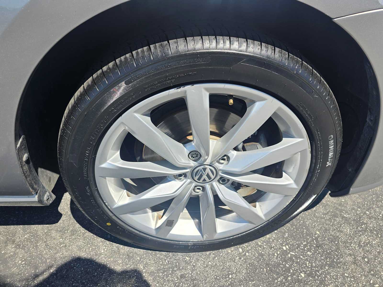 Used 2019 Volkswagen Golf S FWD image 9