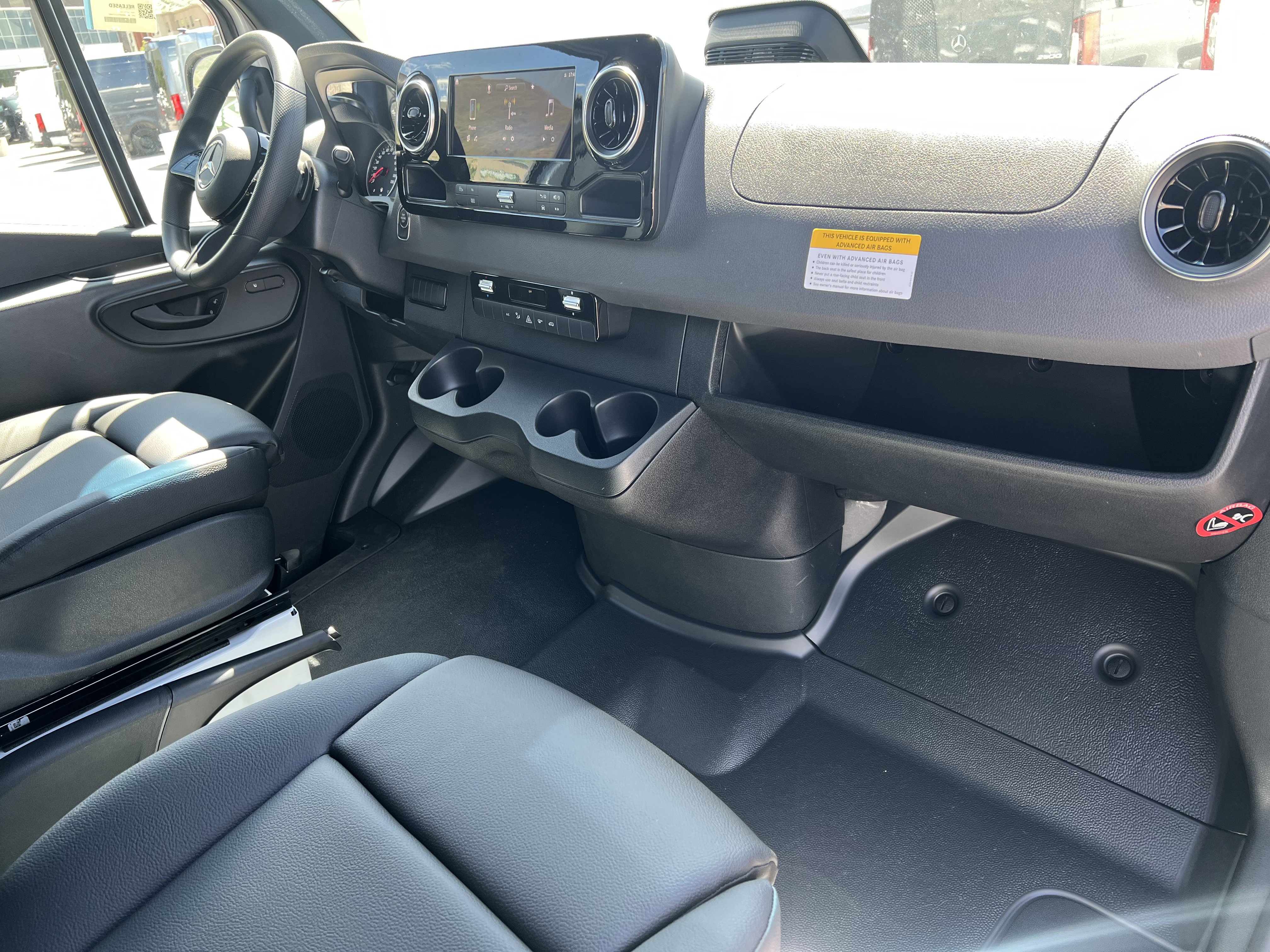 New 2025 Mercedes-Benz Sprinter 2500 image 25