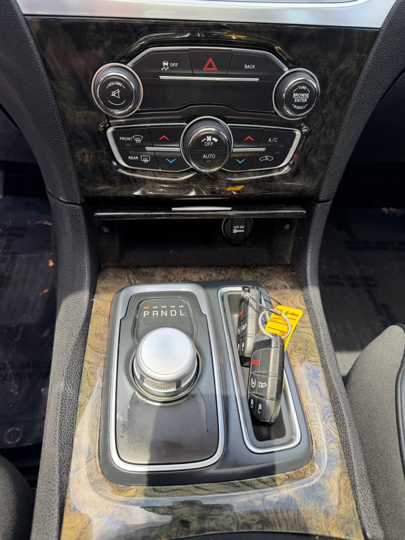 Used 2016 Chrysler 300 C RWD image 26