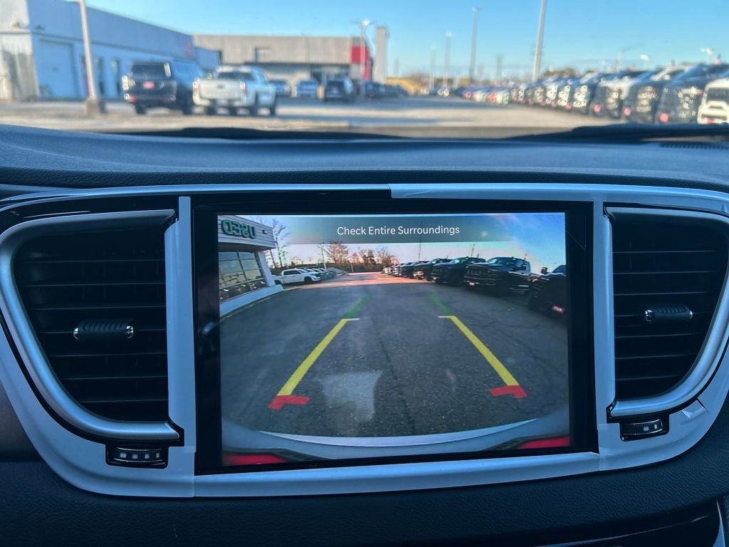 New 2026 Chrysler Voyager LX image 16