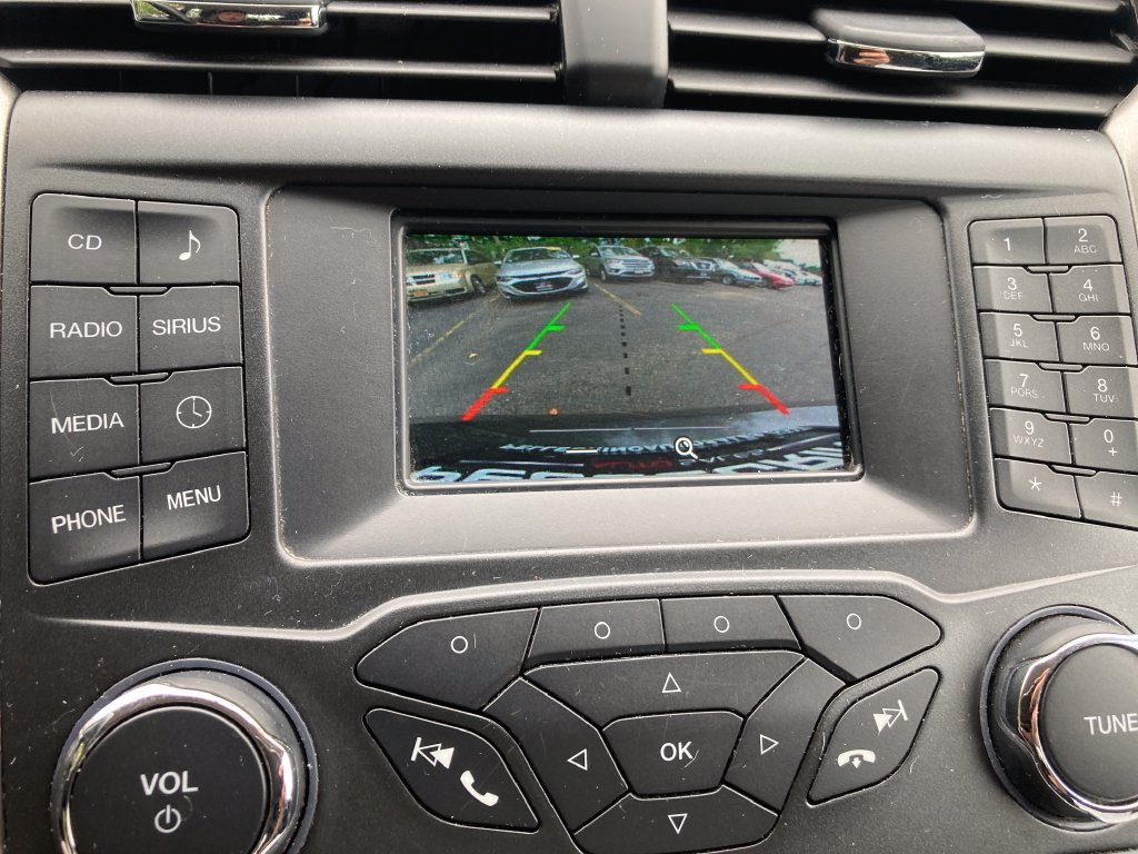 Used 2018 Ford Fusion SE FWD image 25