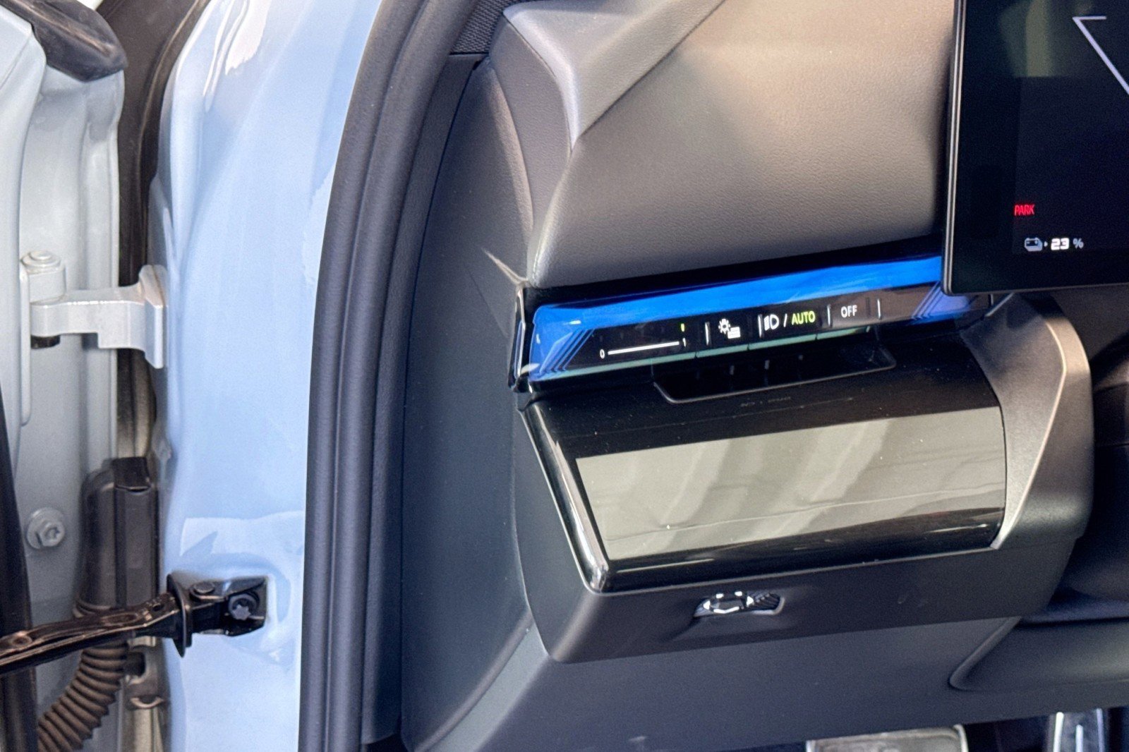 Used 2025 BMW i5 M60 w/ Premium Package image 10