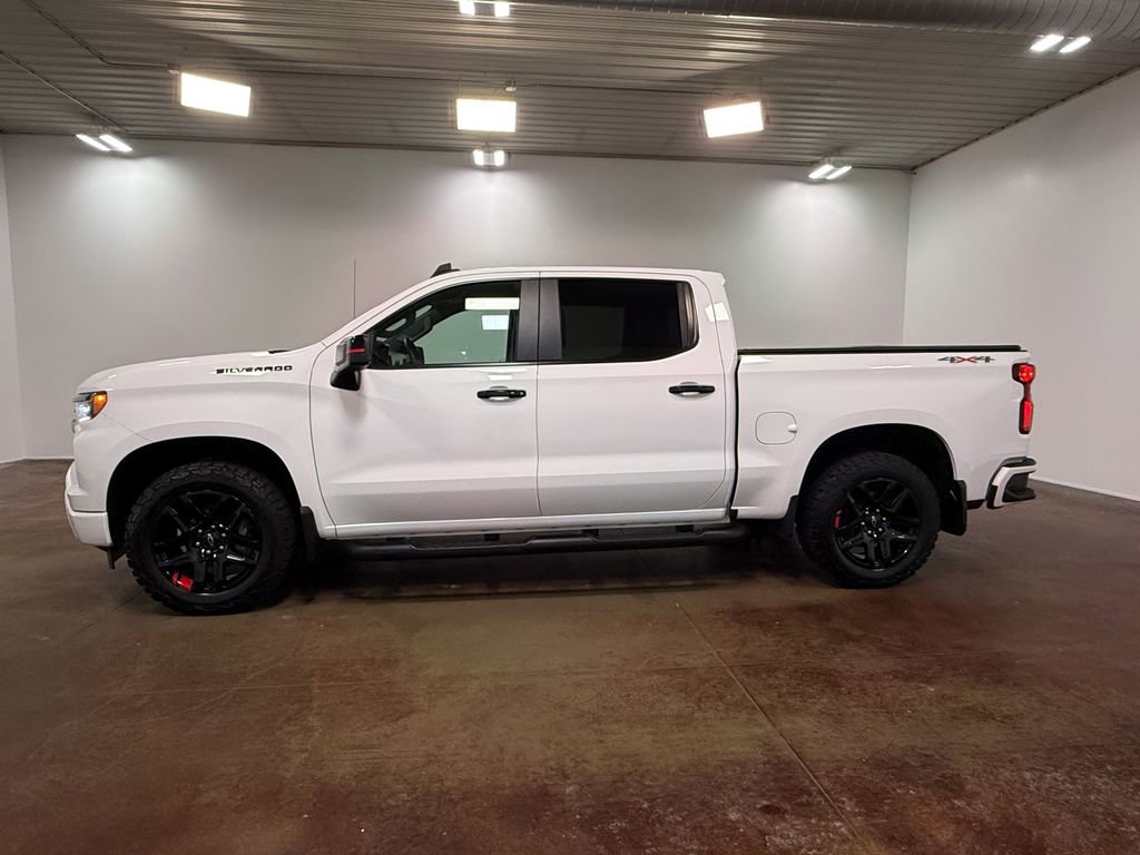 Used 2024 Chevrolet Silverado 1500 RST w/ Redline Edition AWD/4WD image 29