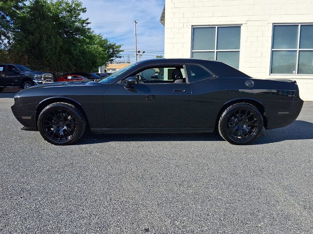 Used 2010 Dodge Challenger R/T RWD image 7