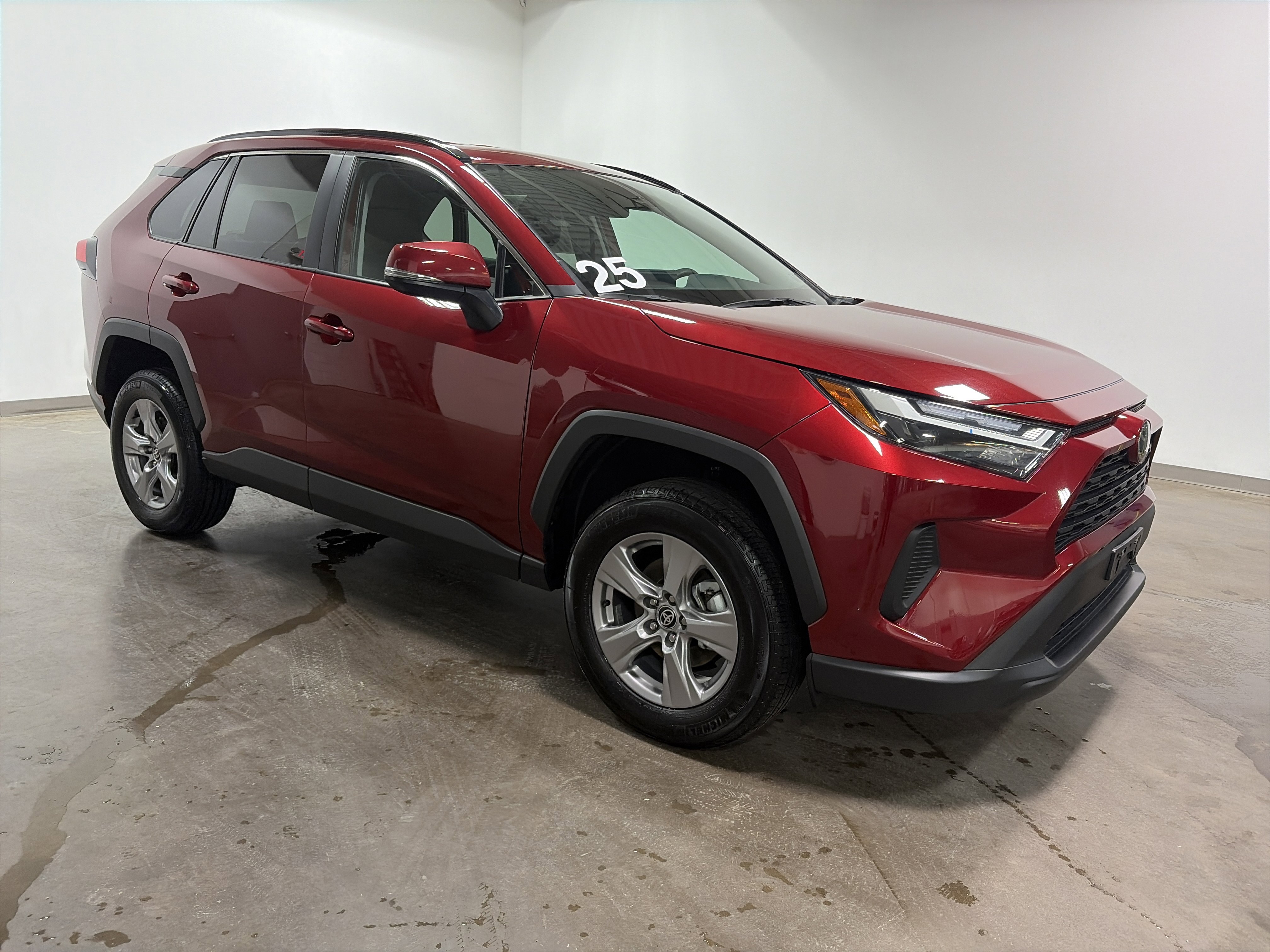 Used 2025 Toyota RAV4 XLE image 2