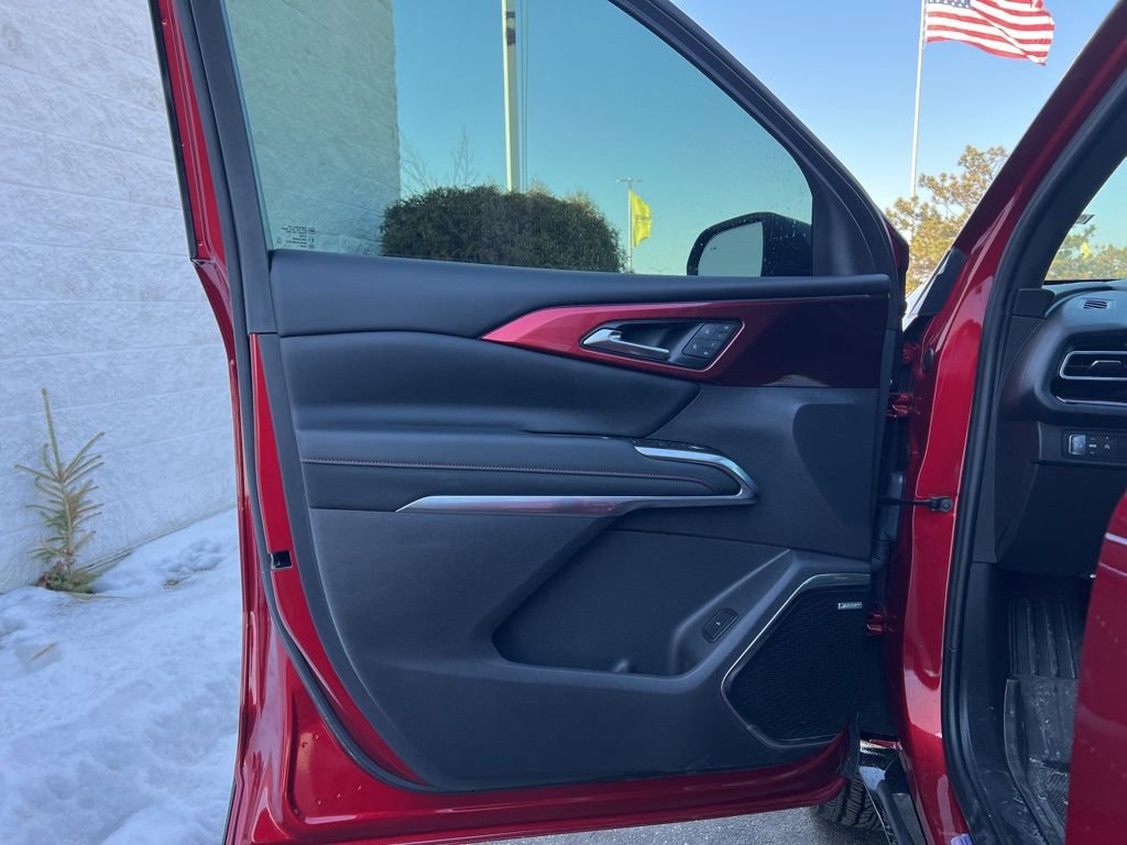 Used 2024 Chevrolet Traverse RS w/ LPO, Floor Liner Package image 9