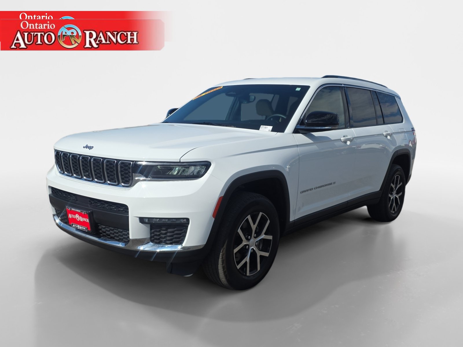 Used 2023 Jeep Grand Cherokee L Limited AWD/4WD image 7