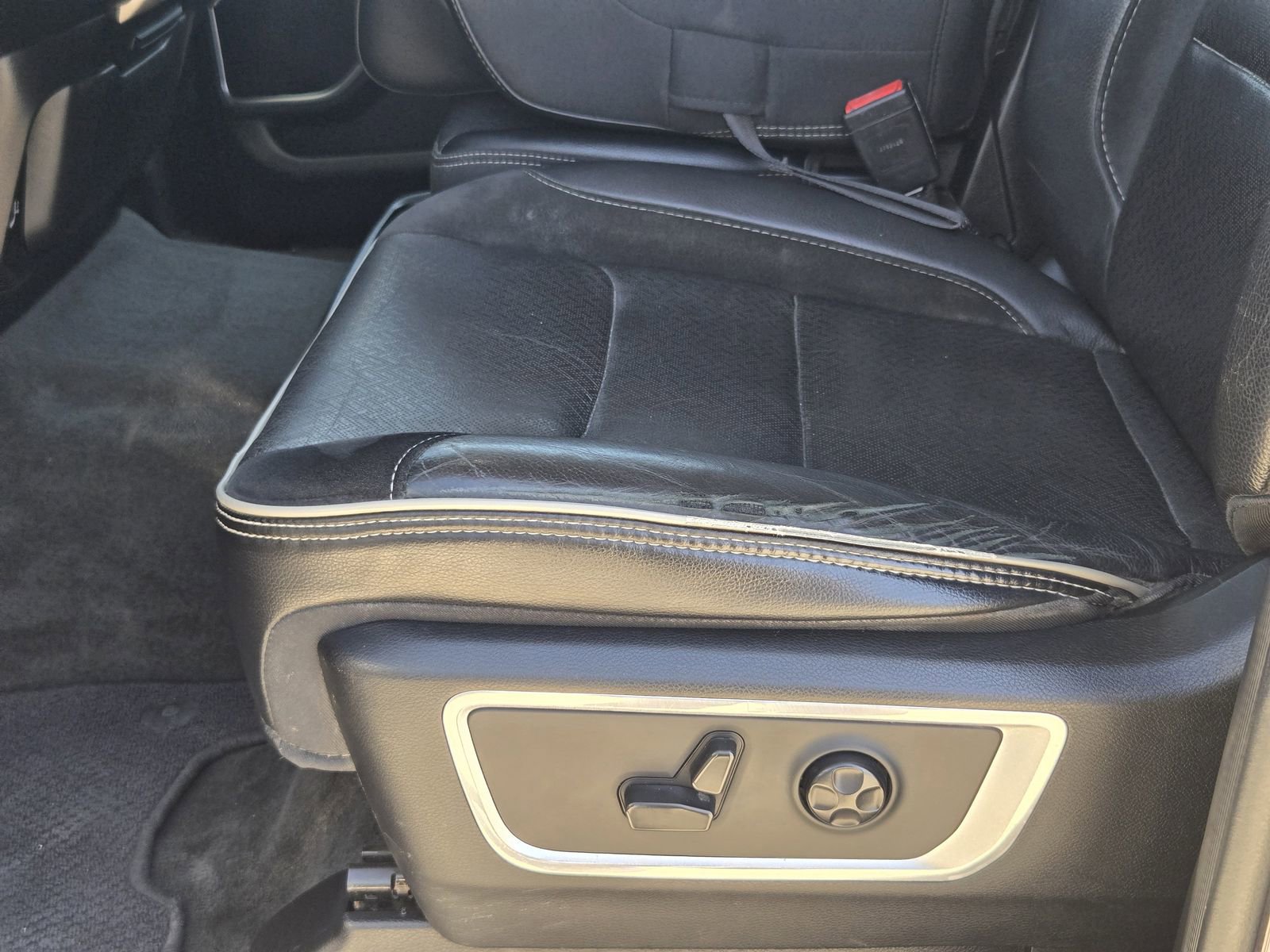 Used 2021 RAM 1500 Laramie w/ Off Road Group image 28