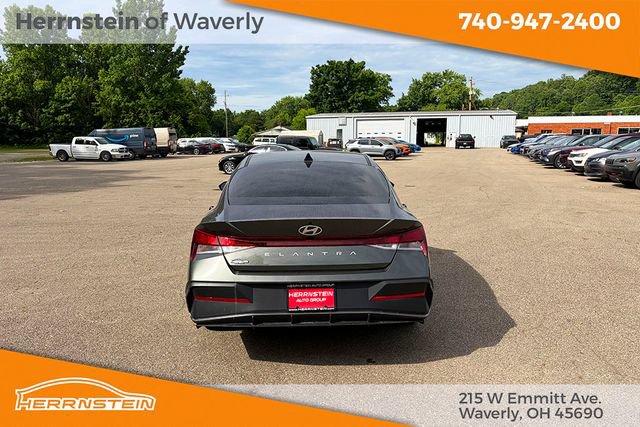 Used 2024 Hyundai Elantra SEL FWD image 24