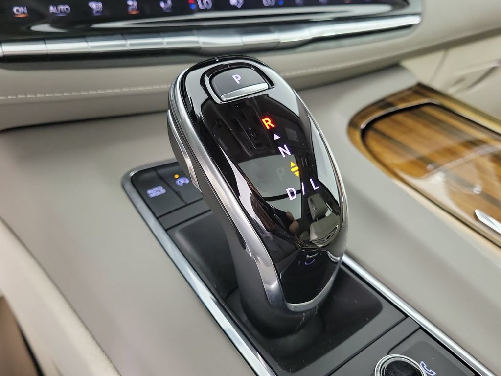 Certified 2024 Cadillac Escalade Sport Platinum RWD image 28