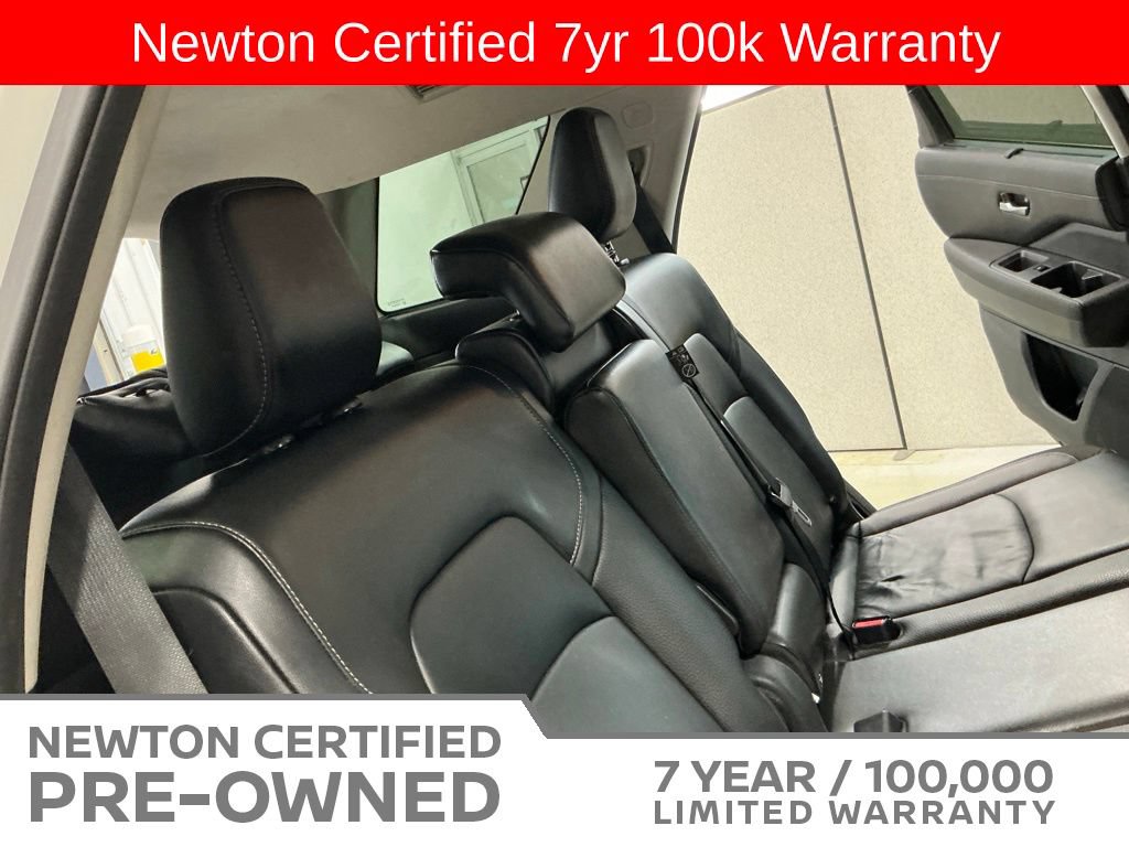 Used 2023 Nissan Pathfinder SL w/ Black Appearance Package FWD image 20