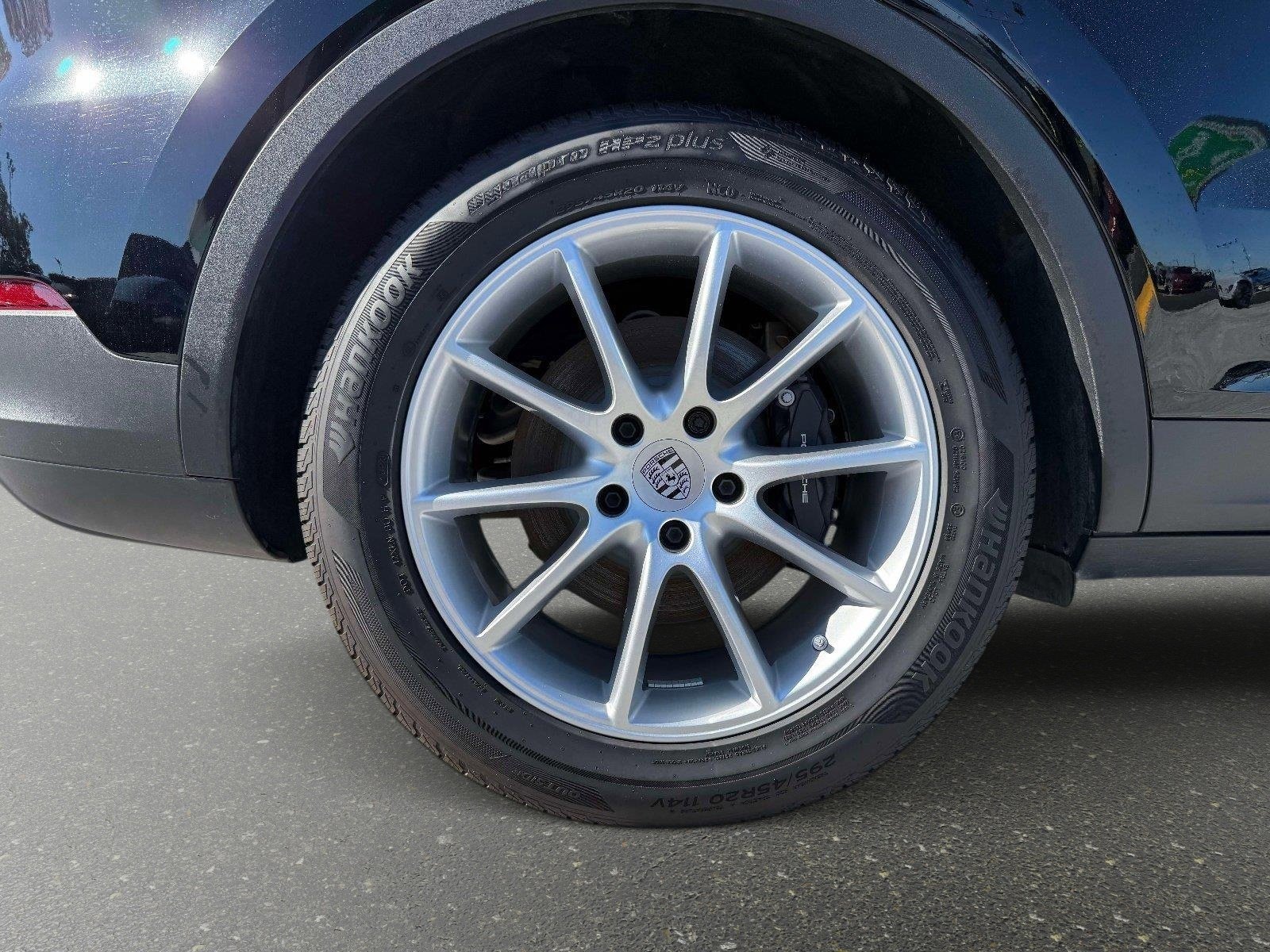 Used 2024 Porsche Cayenne image 19