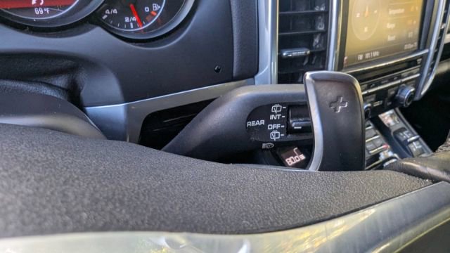 Used 2014 Porsche Cayenne Platinum Edition image 28