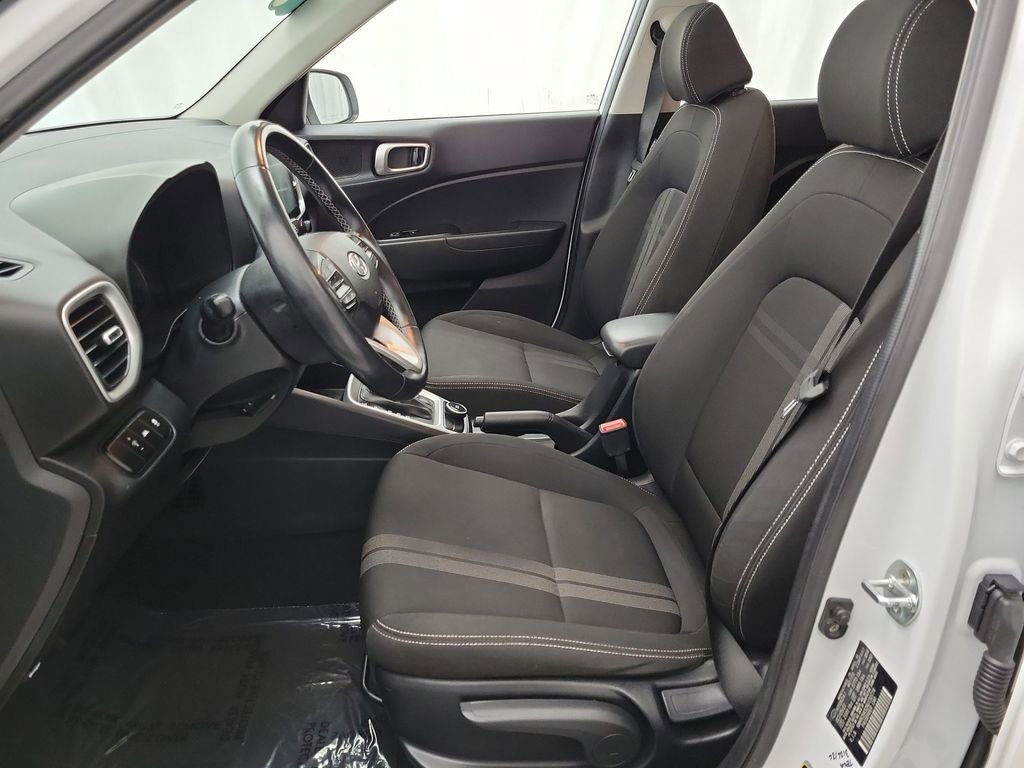 Used 2022 Hyundai Venue SEL image 8