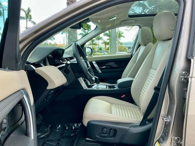 Used 2023 Land Rover Discovery Sport SE image 8