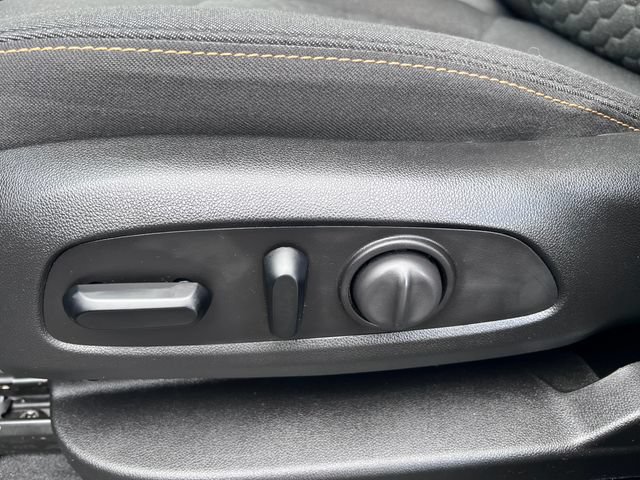 Used 2020 Chevrolet Equinox LT w/ Driver Convenience Package AWD/4WD image 10