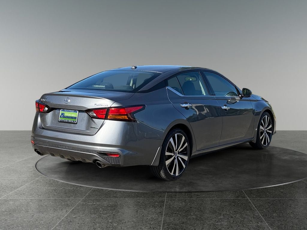Used 2020 Nissan Altima 2.0 Platinum FWD image 9