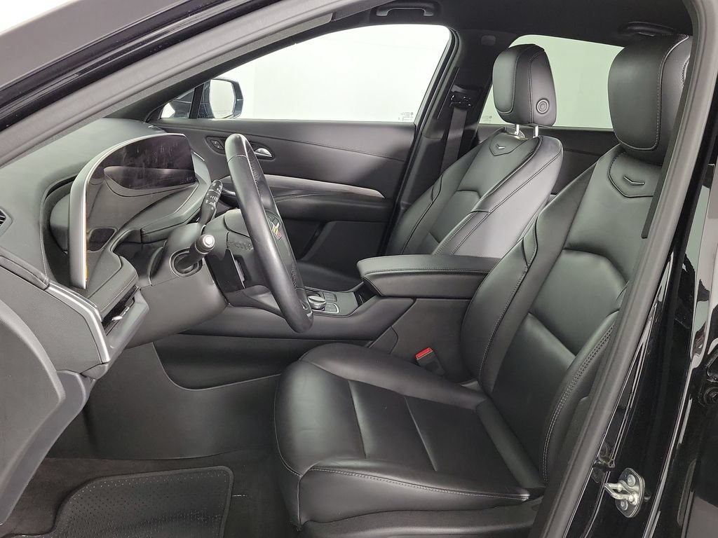 Certified 2025 Cadillac XT4 Premium Luxury FWD image 17