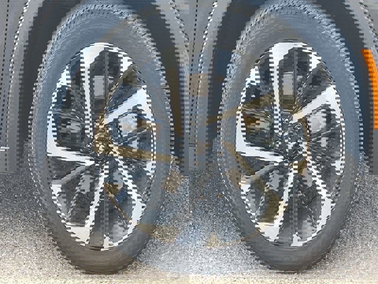 Used 2023 Mitsubishi Outlander SE Black Edition image 9