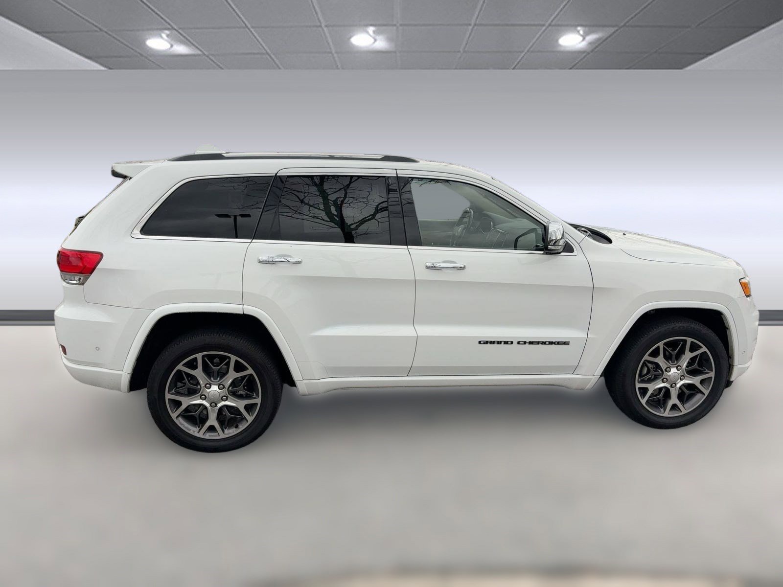 Used 2021 Jeep Grand Cherokee Overland w/ Trailer Tow Group IV image 8