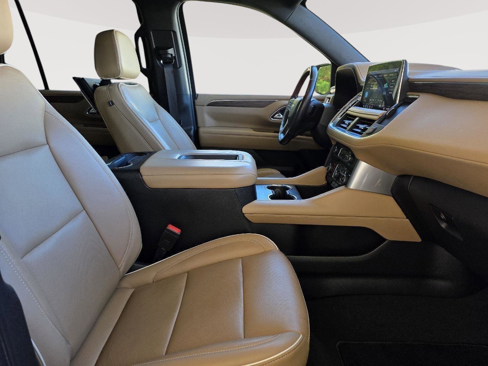 Used 2021 Chevrolet Tahoe Premier w/ Premium Package image 11