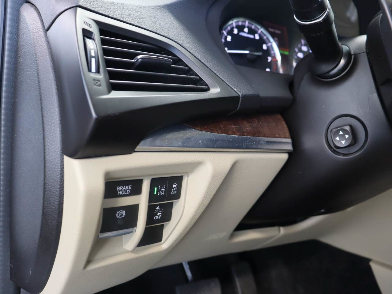 Used 2020 Acura MDX FWD image 15