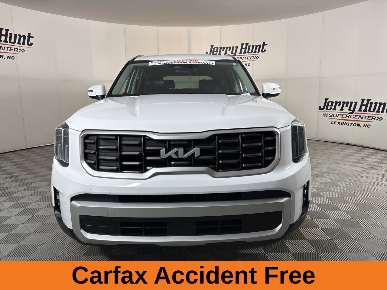 Used 2025 Kia Telluride S image 3