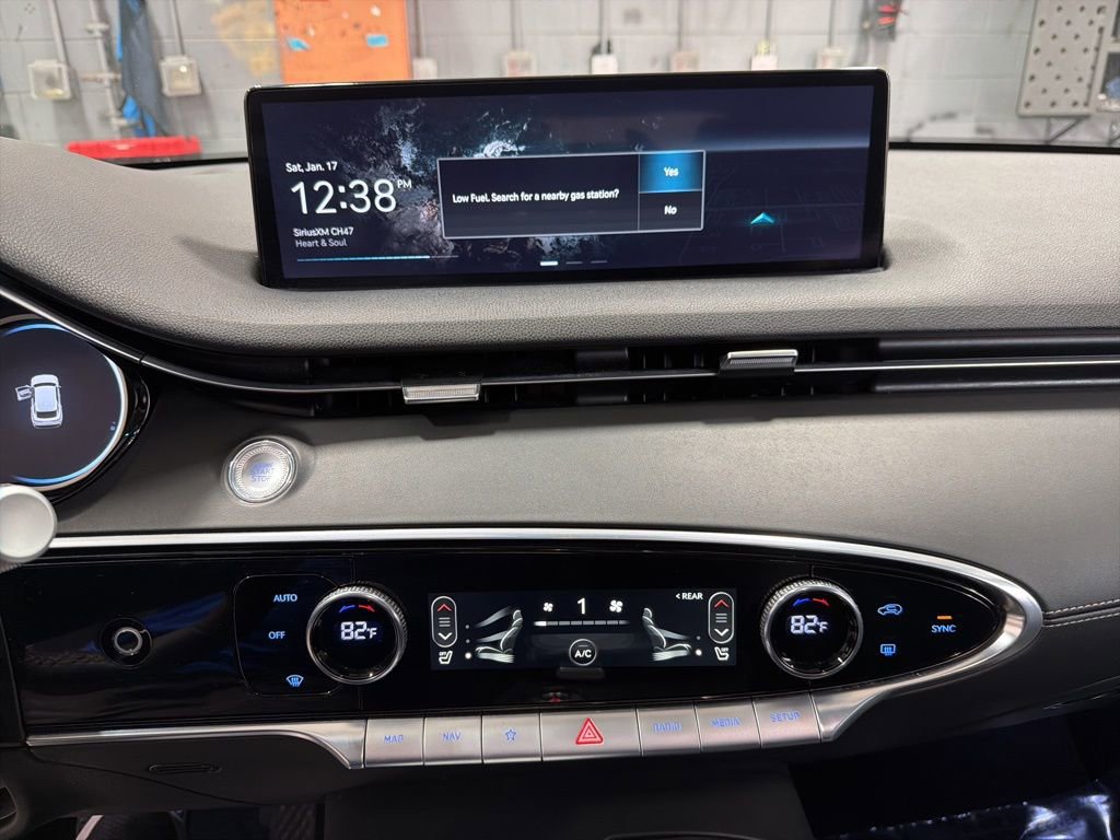 Used 2025 Genesis GV70 2.5T image 18