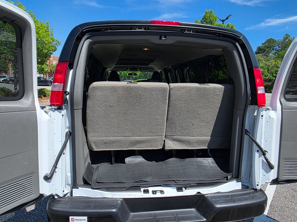 Certified 2025 Chevrolet Express 3500 LS RWD image 28