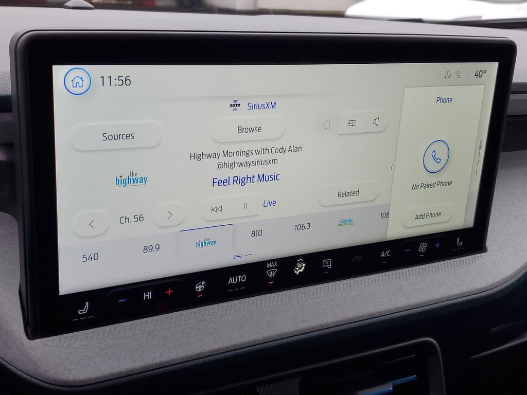 New 2025 Ford Maverick XLT w/ XLT Luxury Package image 18