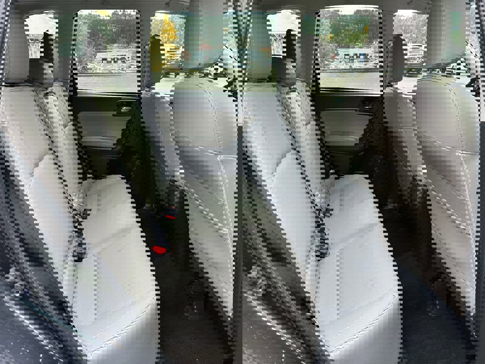 Used 2018 Subaru Forester 2.5i Limited image 12