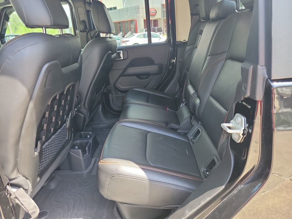 Used 2023 Jeep Gladiator Mojave w/ Cold Weather Group image 17