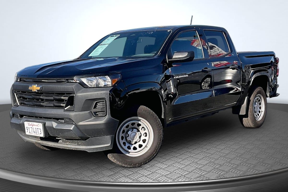 Used 2023 Chevrolet Colorado W/T RWD image 12