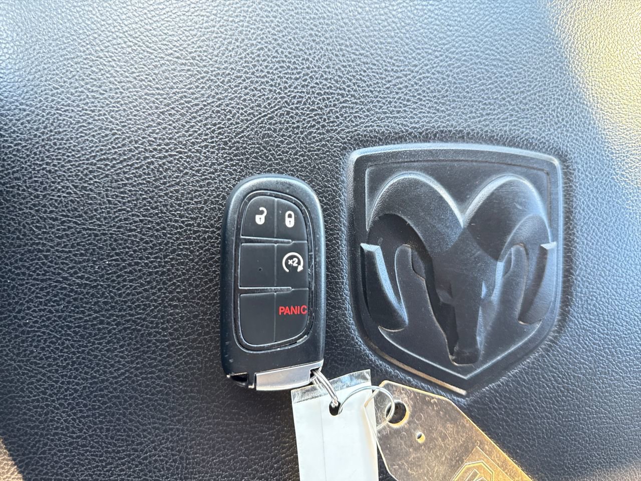 Used 2016 RAM 1500 Laramie w/ Convenience Group image 25