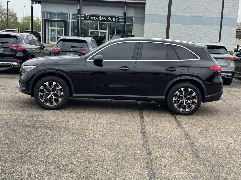 Used 2025 Mercedes-Benz GLC 350e 4MATIC image 8