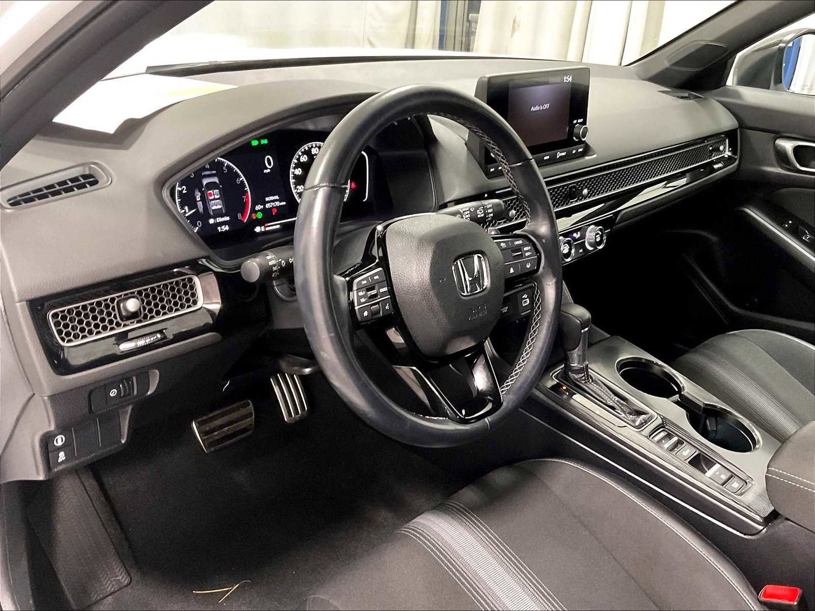 Used 2023 Honda Civic Sport image 8