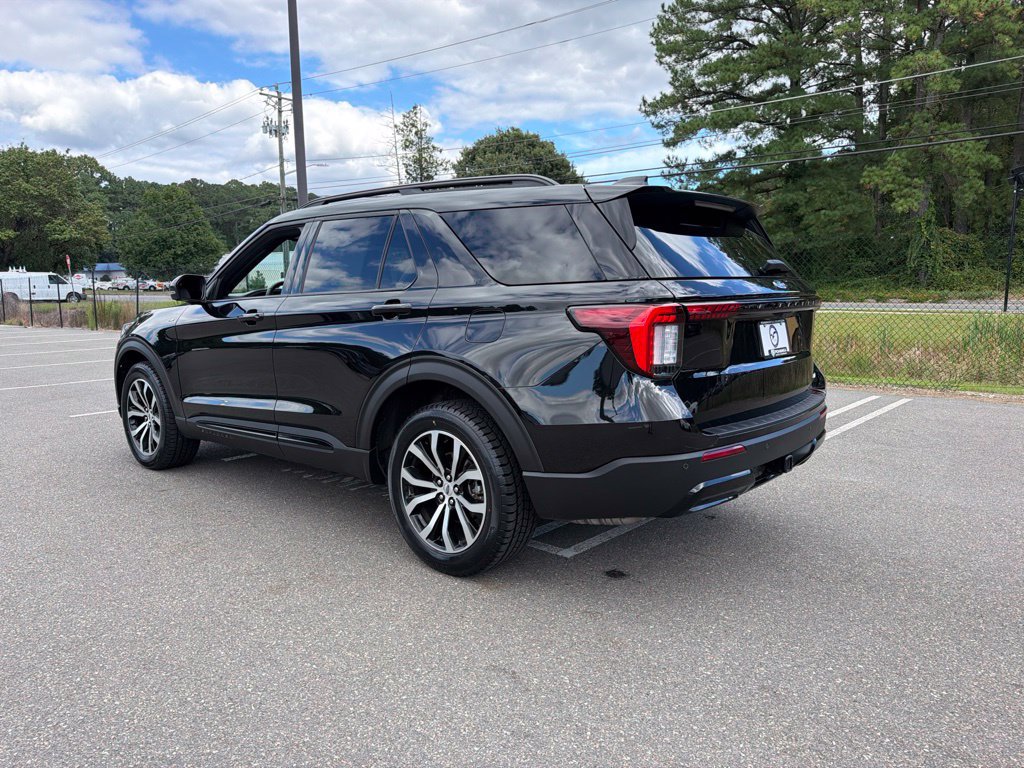 Used 2026 Ford Explorer ST-Line AWD/4WD image 7
