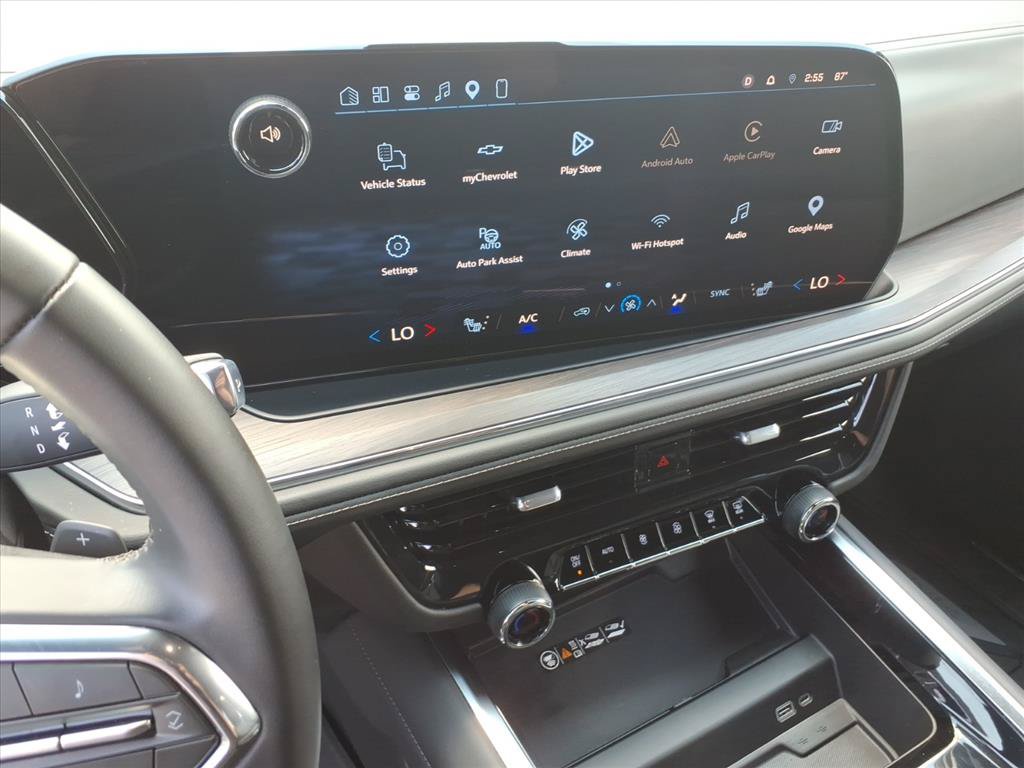 Used 2025 Chevrolet Suburban LT AWD/4WD image 29