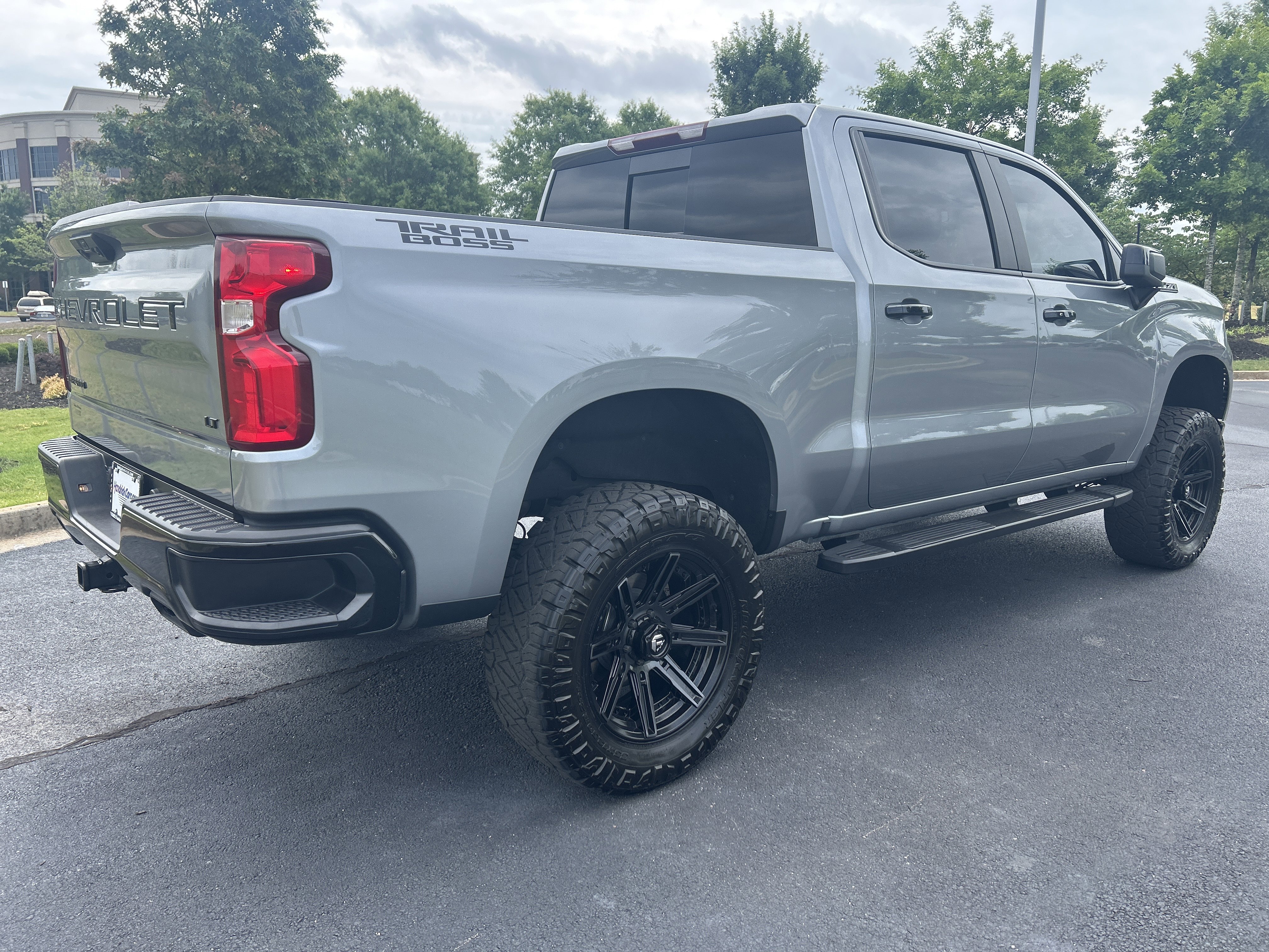 Used 2024 Chevrolet Silverado 1500 LT Trail Boss w/ Convenience Package II AWD/4WD image 9