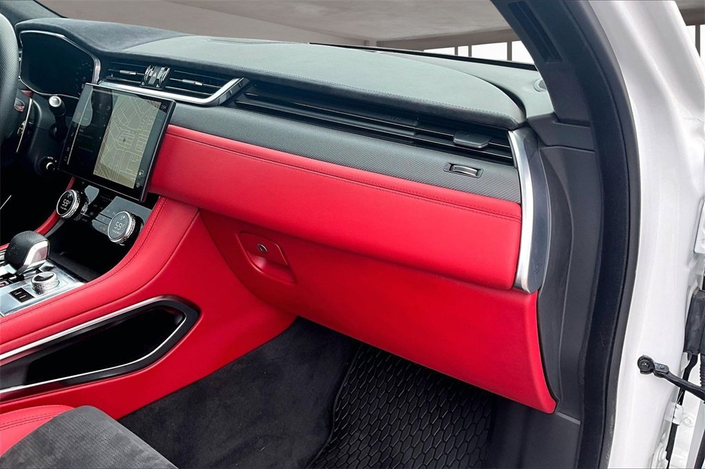 Used 2024 Jaguar F-PACE SVR image 16