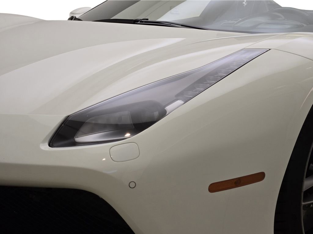 Used 2018 Ferrari 488 Spider image 5