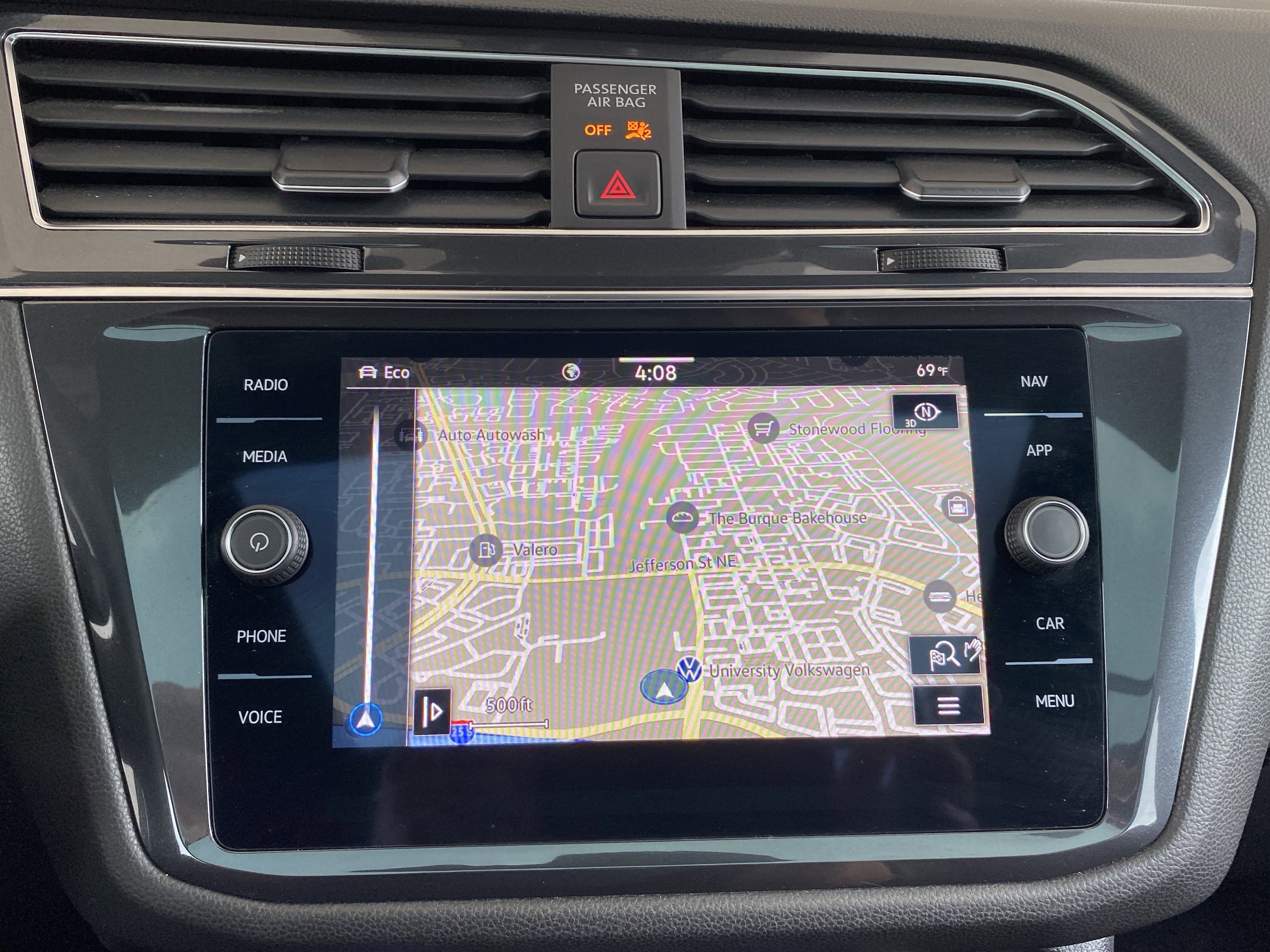 Used 2023 Volkswagen Tiguan SEL R-Line image 3