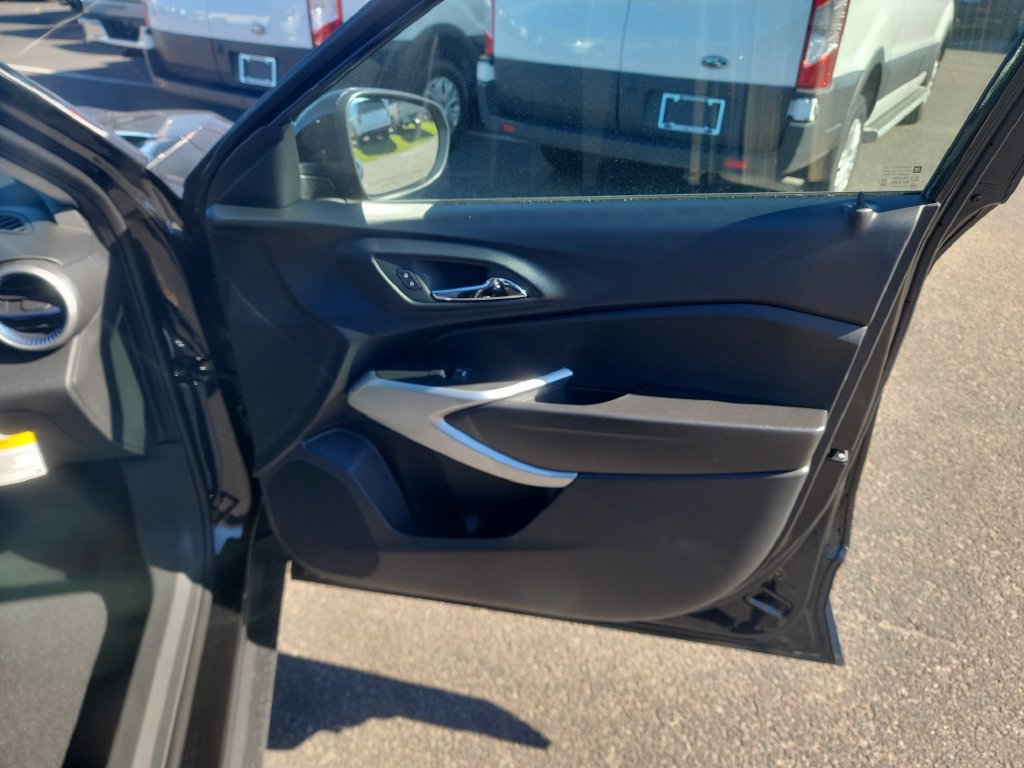 New 2026 Chevrolet Trax LS w/ LS Convenience Package FWD image 22