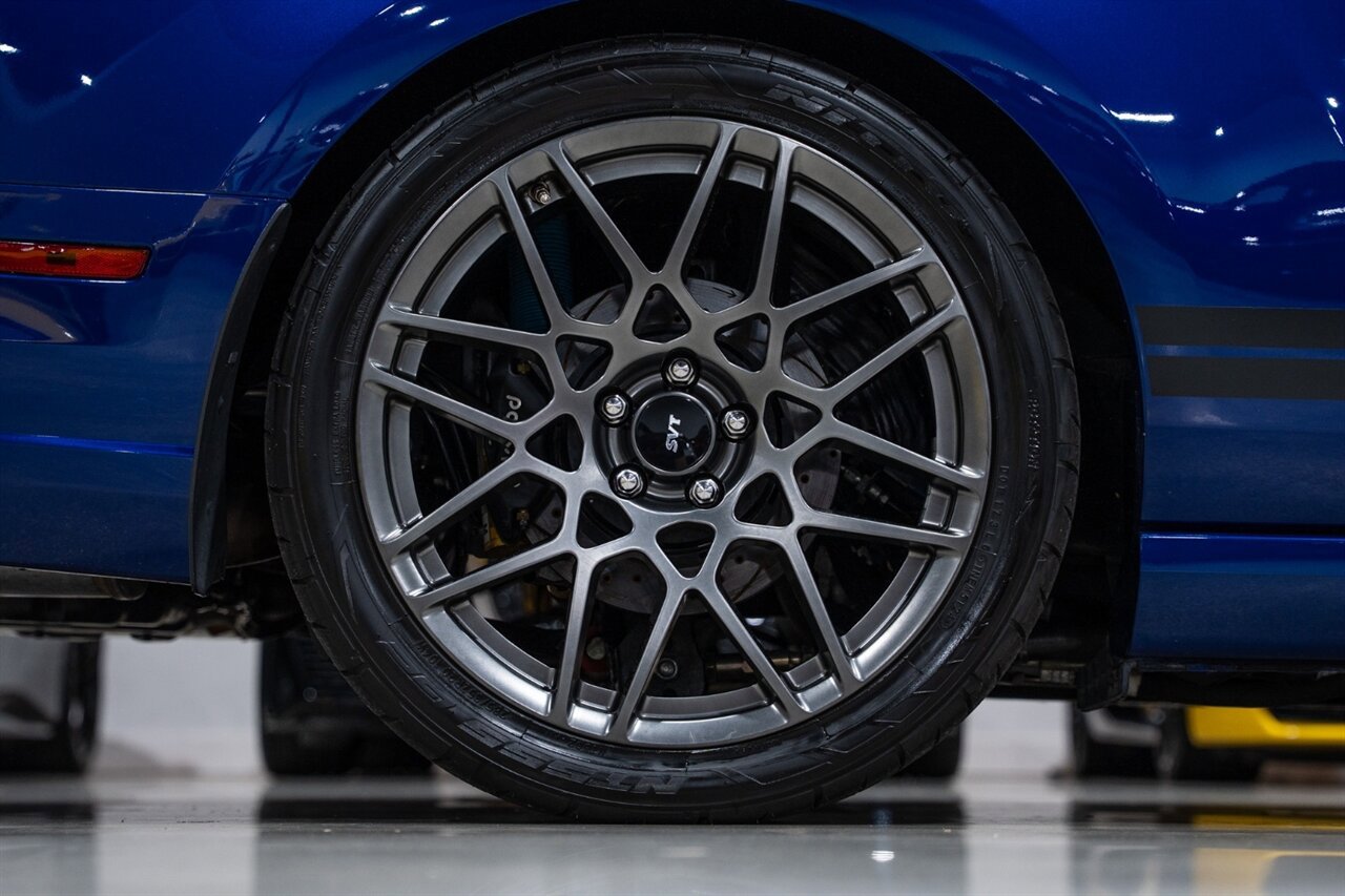 Used 2013 Ford Mustang Shelby GT500 RWD image 42