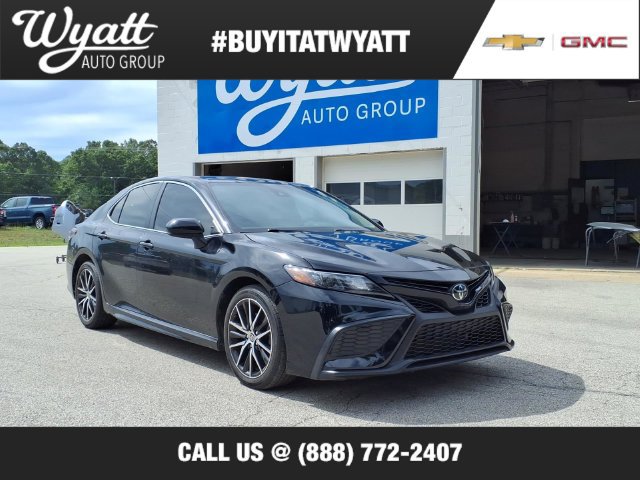 Used 2021 Toyota Camry SE FWD image 1
